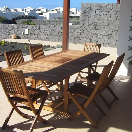 Montana Roja 100567 Hotel Playa Blanca (Lanzarote)